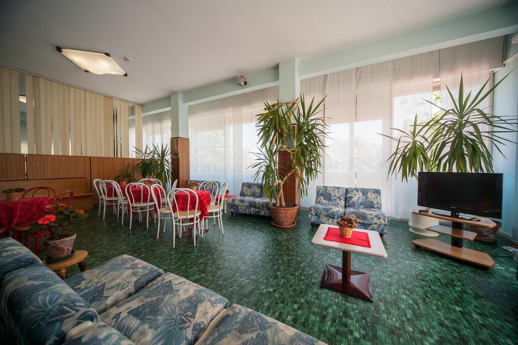 Hotel Madison Riccione Exterior photo